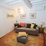 Nice Apartment By Ponte Vecchio